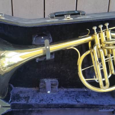 Conn alto horn (i.e., "peck" horn) E-flat -- unusual linear bell gold image 1