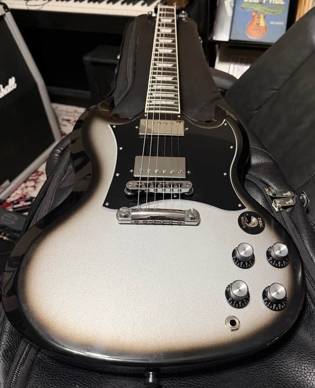 Gibson SG Standard 2023 - Silverburst Ebony Fretboard