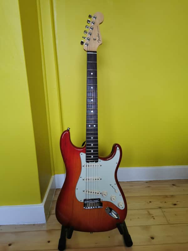Fender American Elite Stratocaster RW Aged Cherry Burst