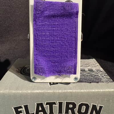 Electro-Harmonix Flatiron fuzz with box image 3