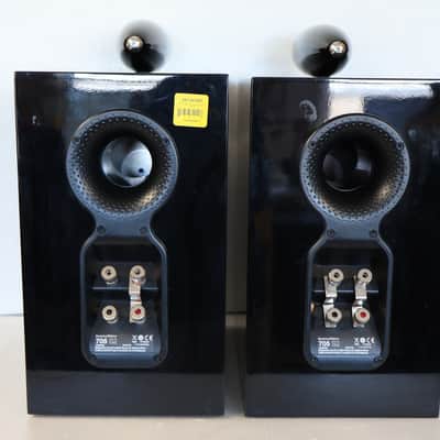 Bowers & Wilkins 705 S2 Gloss Black Bookshelf Speaker Pair image 20
