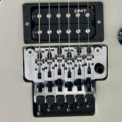 Dean Vinman Vinnie Moore 2020 - Metallic Silver image 6