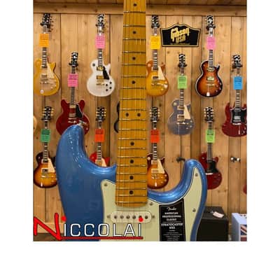 Fender American Professional Classic Stratocaster HSS, Maple Fingerboard, Faded Lake Placid Blue image 9