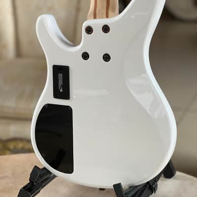 YAMAHA TRBX304 White image 7