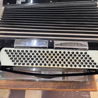 Noble Nobility Accordion - Black image 2
