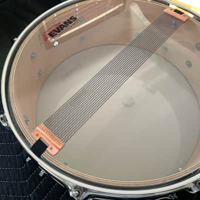 Gretsch Catalina Club 14"x5" Snare Drum - White Satin Flame! image 4