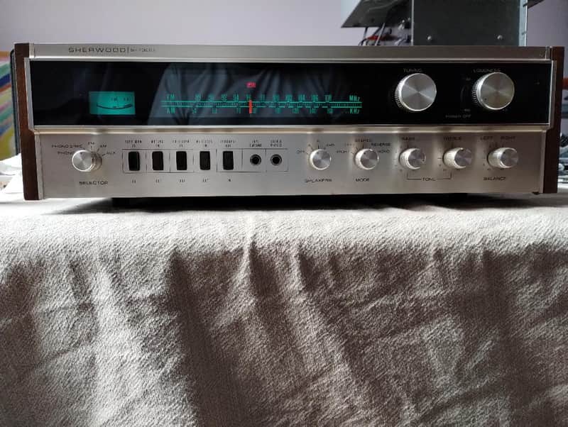 Sherwood s7300 receiver in excellent condition, serviced - 1970's image 1
