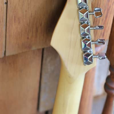 Fender squire strat Korean made - white image 5