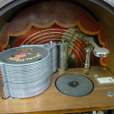 Holy Grail of all Jukeboxes 1946 Wurlitzer 1015 Bubbler, all original image 5