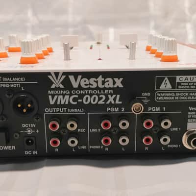 Vestax VMC-002XL DJ-Mixer 2-Kanal mit Isolator EQs, XLR, Top Sound image 2