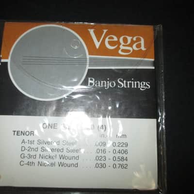 Vega,GHS,Mapes,Gibson,Black Diamond Tenor Banjo Strings/3 New'Old Stock' Sets + 10 Miscellaneous Strings 1950s to 2000s image 4
