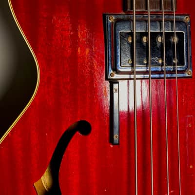 Guild Starfire Bass 1967 - Cherry Red image 3