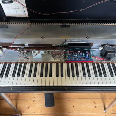 Wurlitzer 200A 64-Key Electric Piano 1974 - 1983 - Black image 5