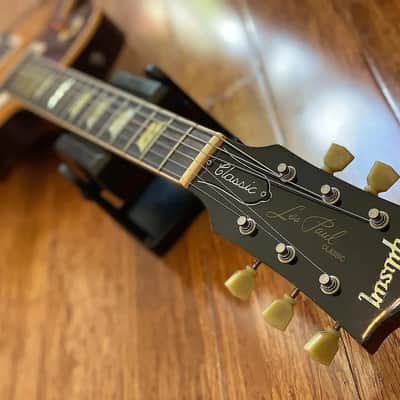 Gibson 2001 Les Paul Classic Vintage Sunburst Non Chambered w/ OHSC image 9