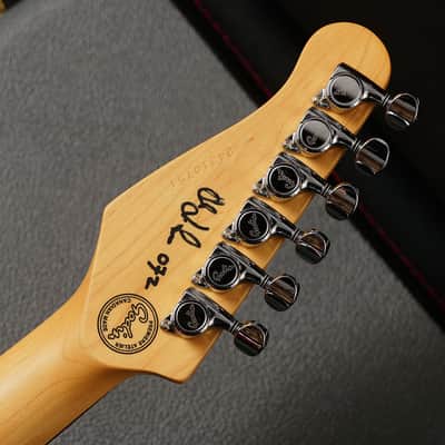 Godin Alex Lifeson Signature Lerxst Grace 2024 - Present - Grace Red image 7