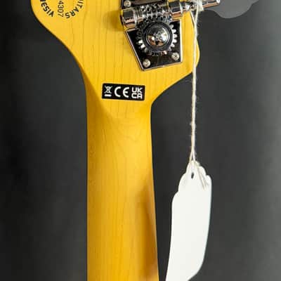 G&L Tribute JB 4-String Bass Guitar 3-Tone Sunburst Finish image 10