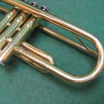 Yamaha YTR232 Trumpet - Reconditioned - Oversized Case & Yamaha 11 MP image 10