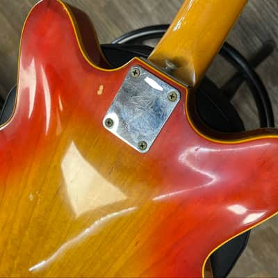 Fender Coronado II with Maple Fretboard 1967 - Sunburst image 23
