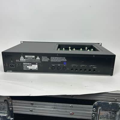 Roland JV1080 Synthesizer image 4
