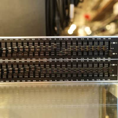 Behringer Ultra-Graph Pro GEQ3102 2-Channel 31-Band Graphic Equalizer - Used image 4