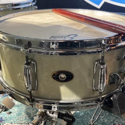 Slingerland – 1960s Vintage Radio King 4-Piece Set 22", 16", 13", with Matching 5x14" Artist Model Snare Drum  – White Marine Pearl image 12