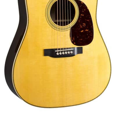 Martin HD-28E LR Baggs w/case image 2