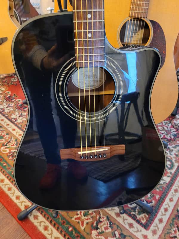 Fender Classic Design Series CD-110ce Dreadnought Cutaway Acoustic