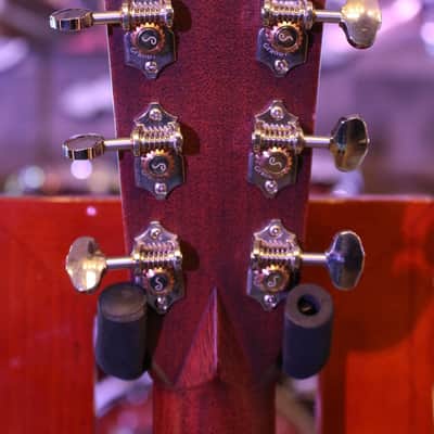 Used 2018 Martin Custom Shop 00-14 Fret Cutaway Acoustic Guitar, Natural w/ Case image 6