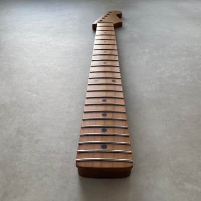 Roasted Maple Stratocaster neck - Nitro Satin - SS Frets - Bone nut image 7