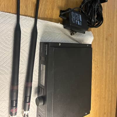 Shure ULXD4=-L50 2010s - Black wireless microphone receiver image 1