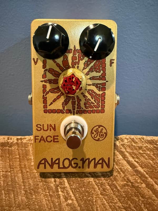 Analogman Sun Face GE High Gain Germanium Fuzz with Sun Dial Knob 2015 - 2021 - Gold image 1