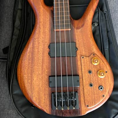 Carl Thompson Bass image 4