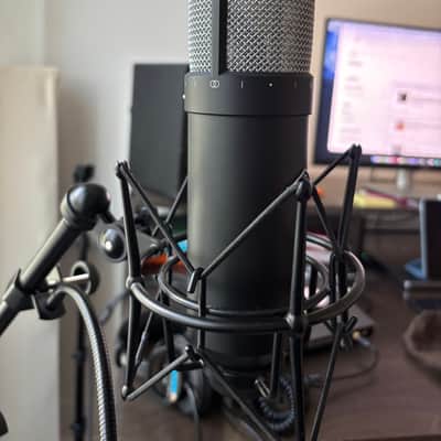 Universal Audio Sphere DLX Large Diaphragm Modeling Microphone 2023 - Present - Black image 6