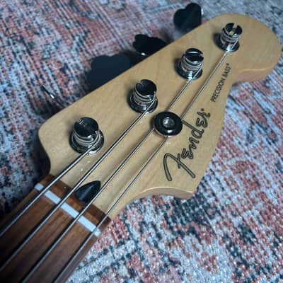 Fender Player Precision Bass with Pau Ferro Fretboard 2021 Silver image 4
