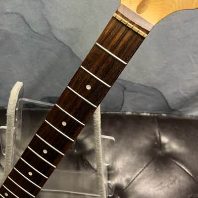 Squier Loaded Stratocaster Neck with Rosewood Fingerboard, Locking Tuners image 3