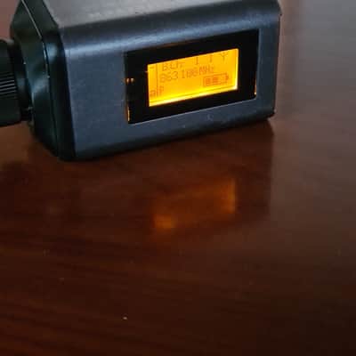 Sennheiser Sennheiser SKP 100 Plug-On Transmitter UHF XLR mit Display 823–865 MHz image 2