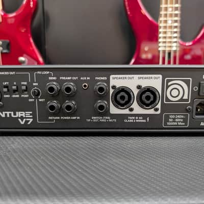 Ampeg Venture V7 700-Watt Bass Amp Head - Black image 3