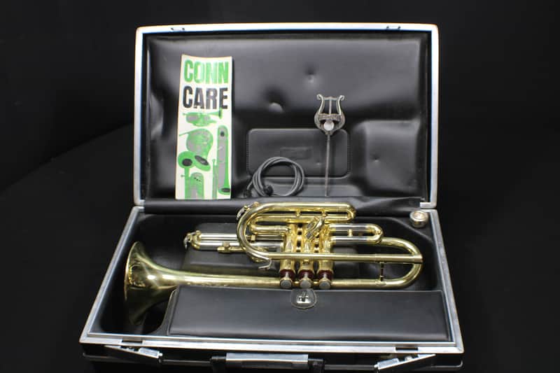 A Conn Shooting Stars Director Bb Cornet in it's Original Real Nice Case & in Great Ready to Play Condition # 9 T image 1