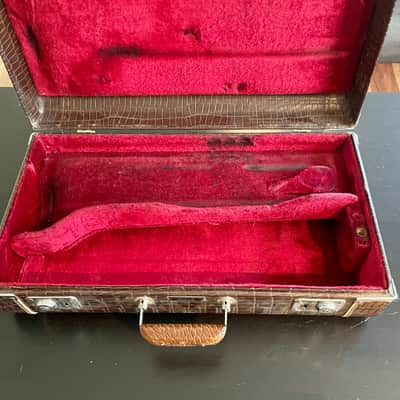 Vintage King  Symphony 20 Trumpet w/original case and cover image 8