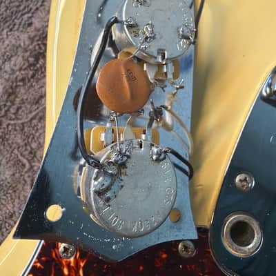 199's Fender MG-69 Mustang Reissue - w Vintage 60's Tone Cap & CTS Pots! - Crafted in Japan - Pro Set Up w Perfect Frets/Action/Intonation! - Tons of Mojo image 6