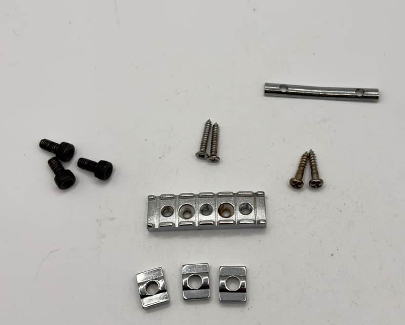 Yamaha SE312M Electric Guitar Locking Nut 1990’s - Chrome image 1
