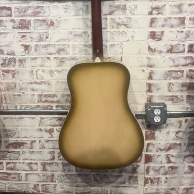 Fender Limited Edition California Vintage King with Case, Antigua Pickguard, Antigua image 4