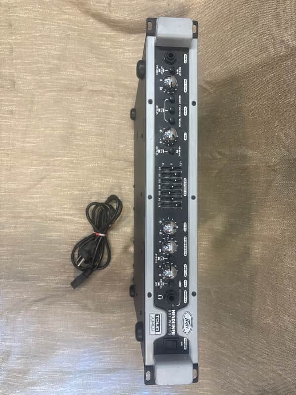 Peavey Headliner 600 watt tour series bass head image 1