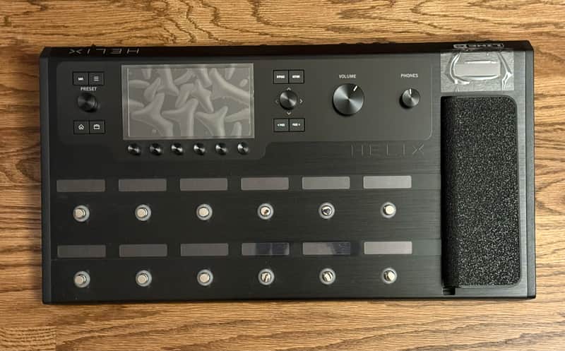 Line 6 Helix Guitar Multi-effects Floor Processor 2022 - Mint image 1
