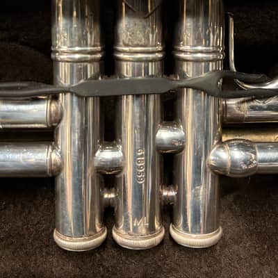 Bach Stradivarius Trumpet Model 37, Silver Finish image 4