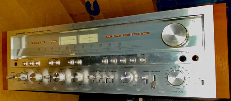 Pioneer SX-1050 120-Watt Stereo Solid-State Receiver 1976 - 1978 - Silver image 1