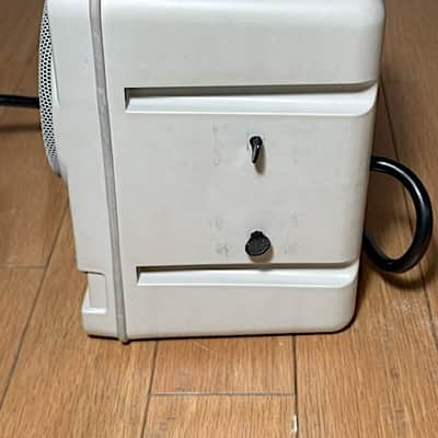 Roland MA-12C, White, Powered Nearfield Monitor, w/ Mounting Bracket, Very Good Condition image 4