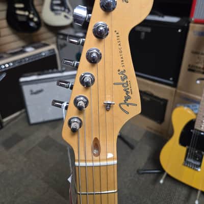 Fender American Standard Stratocaster with Maple Fretboard - 3-Color Sunburst image 4