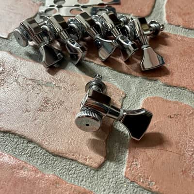 Hipshot Grip Lock 6 in Line Chrome Tuners image 1