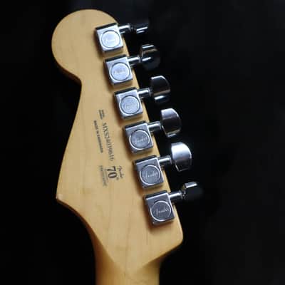 Fender 70th Anniversary Player Stratocaster 2023 - Present - Anniversary 2-Color Sunburst image 8